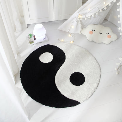 Mainstays 30" x 30" Yin Yang Shaped Rug, Black & White