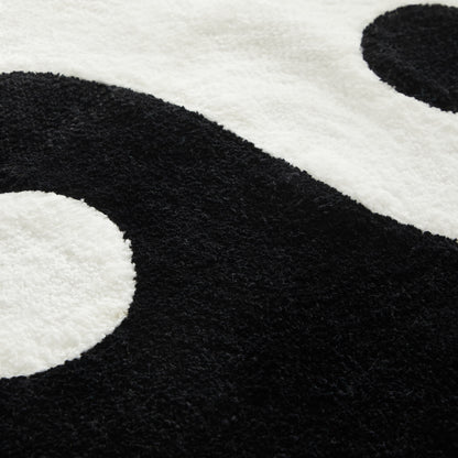 Mainstays 30" x 30" Yin Yang Shaped Rug, Black & White