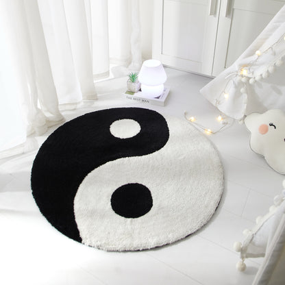 Mainstays 30" x 30" Yin Yang Shaped Rug, Black & White